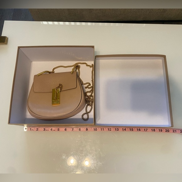 Chloe Handbags - AUTHENTIC Chloe purse 👛